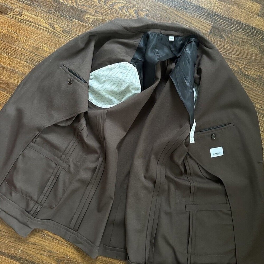 54 IT BURBERRY Suit Brown New (42 US fit)
